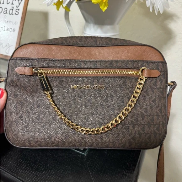 Michael Kors Jet Set Large Logo Crossbody Bag - Picture 9 of 9